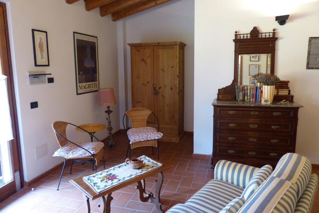 Arriga Alta Villa Lonato Kamer foto
